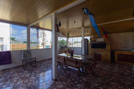 Casa à venda com 200m², 2 quartos e 2 vagas Casa à venda com 200m², 2 quartos e 2 vagasCasa 1 - Sala