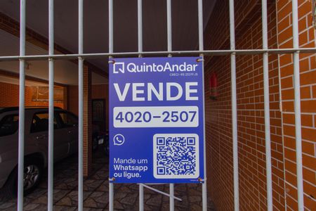 Casa à venda com 200m², 2 quartos e 2 vagas Casa à venda com 200m², 2 quartos e 2 vagasPlaca