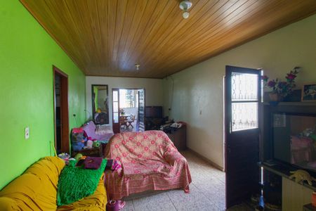 Casa à venda com 200m², 2 quartos e 2 vagas Casa à venda com 200m², 2 quartos e 2 vagasCasa 1 - Sala