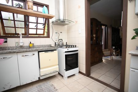 Casa à venda com 120m², 2 quartos e 4 vagas Casa à venda com 120m², 2 quartos e 4 vagasCozinha