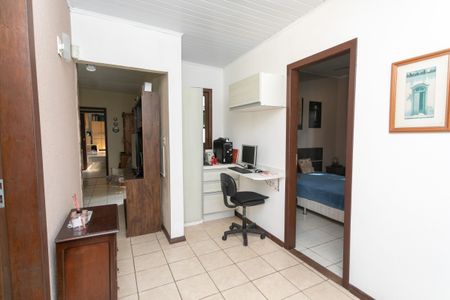 Casa à venda com 120m², 2 quartos e 4 vagas Casa à venda com 120m², 2 quartos e 4 vagasSala