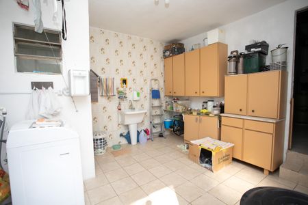 Casa à venda com 120m², 2 quartos e 4 vagas Casa à venda com 120m², 2 quartos e 4 vagasLavanderia