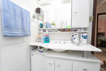 Casa à venda com 120m², 2 quartos e 4 vagas Casa à venda com 120m², 2 quartos e 4 vagasBanheiro