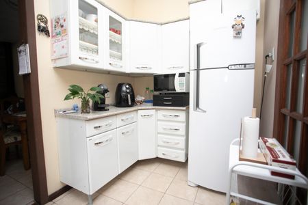 Casa à venda com 120m², 2 quartos e 4 vagas Casa à venda com 120m², 2 quartos e 4 vagasCozinha