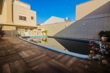 Casa à venda com 280m², 3 quartos e 3 vagasPiscina
