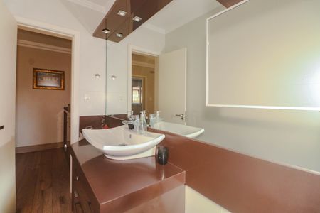 Casa à venda com 280m², 3 quartos e 3 vagasBanheiro Social