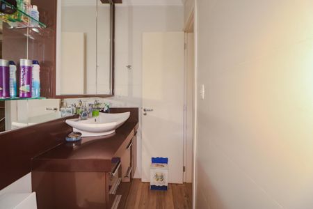 Casa à venda com 280m², 3 quartos e 3 vagasBanheiro da Suíte