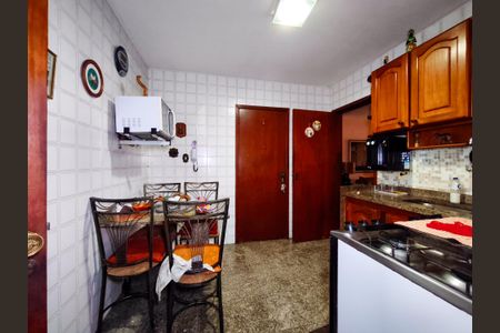 Apartamento à venda com 110m², 2 quartos e 1 vagaCozinha