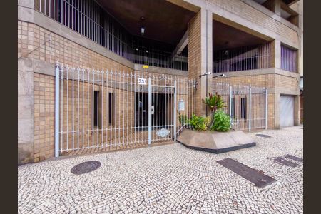 Apartamento à venda com 110m², 2 quartos e 1 vagaFachada e portaria