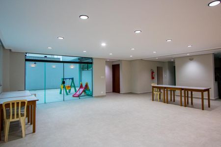 Apartamento à venda com 142m², 3 quartos e 2 vagas Apartamento à venda com 142m², 3 quartos e 2 vagasÁrea comum - Salão de festas