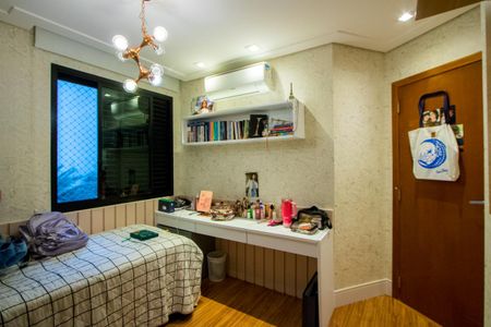 Apartamento à venda com 142m², 3 quartos e 2 vagas Apartamento à venda com 142m², 3 quartos e 2 vagasQuarto 1