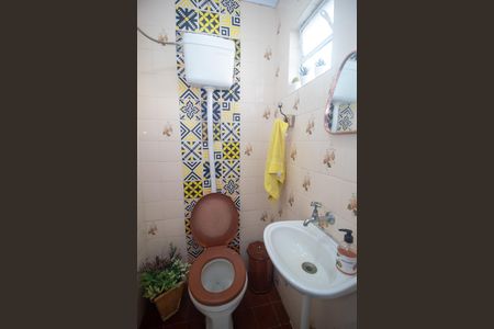 Casa à venda com 216m², 4 quartos e 4 vagas Casa à venda com 216m², 4 quartos e 4 vagasBanheiro 3