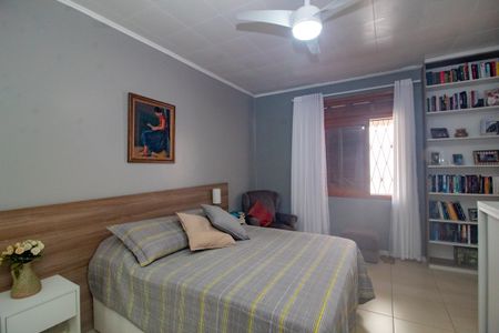 Casa à venda com 216m², 4 quartos e 4 vagas Casa à venda com 216m², 4 quartos e 4 vagasSuite