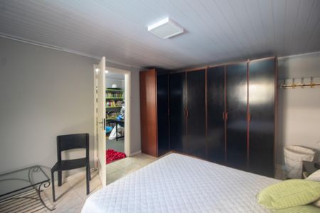 Casa à venda com 216m², 4 quartos e 4 vagas Casa à venda com 216m², 4 quartos e 4 vagasQuarto 3