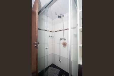 Casa à venda com 216m², 4 quartos e 4 vagas Casa à venda com 216m², 4 quartos e 4 vagasBanheiro 2