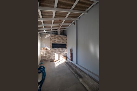 Casa à venda com 216m², 4 quartos e 4 vagas Casa à venda com 216m², 4 quartos e 4 vagasÁrea comum - Churrasqueira