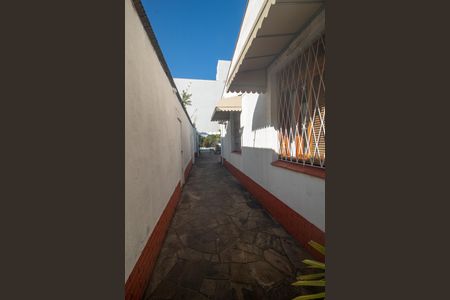 Casa à venda com 216m², 4 quartos e 4 vagas Casa à venda com 216m², 4 quartos e 4 vagasGaragem
