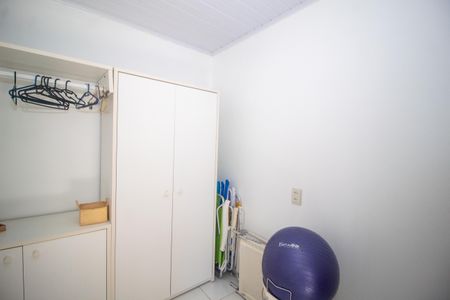 Casa à venda com 216m², 4 quartos e 4 vagas Casa à venda com 216m², 4 quartos e 4 vagasÁrea de Serviço