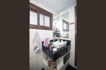 Casa à venda com 216m², 4 quartos e 4 vagas Casa à venda com 216m², 4 quartos e 4 vagasBanheiro 2