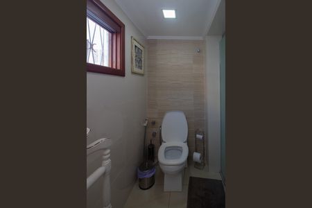 Casa à venda com 216m², 4 quartos e 4 vagas Casa à venda com 216m², 4 quartos e 4 vagasBanheiro da Suíte