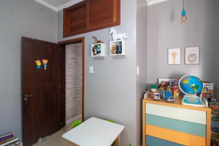 Casa à venda com 216m², 4 quartos e 4 vagas Casa à venda com 216m², 4 quartos e 4 vagasQuarto 2