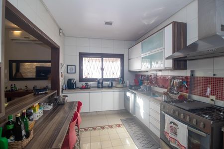 Casa à venda com 216m², 4 quartos e 4 vagas Casa à venda com 216m², 4 quartos e 4 vagasCozinha