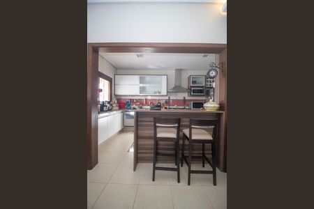 Casa à venda com 216m², 4 quartos e 4 vagas Casa à venda com 216m², 4 quartos e 4 vagasCozinha