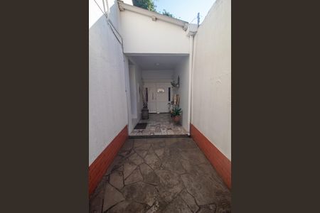 Casa à venda com 216m², 4 quartos e 4 vagas Casa à venda com 216m², 4 quartos e 4 vagasGaragem