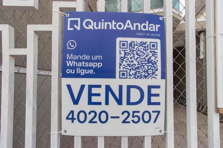 Casa à venda com 310m², 3 quartos e 4 vagas Casa à venda com 310m², 3 quartos e 4 vagasPlaca
