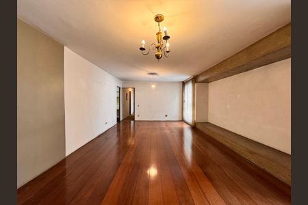 Apartamento à venda com 120m², 3 quartos e 1 vaga Apartamento à venda com 120m², 3 quartos e 1 vagaSala