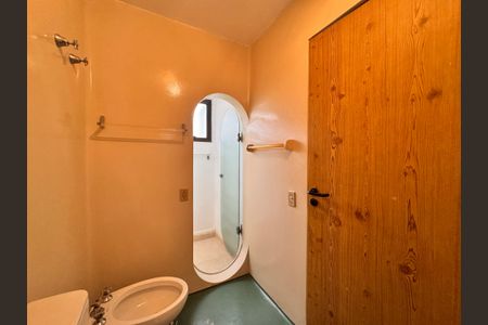 Apartamento à venda com 120m², 3 quartos e 1 vaga Apartamento à venda com 120m², 3 quartos e 1 vagaBanheiro da Suíte