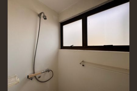 Apartamento à venda com 120m², 3 quartos e 1 vaga Apartamento à venda com 120m², 3 quartos e 1 vagaBanheiro da Suíte