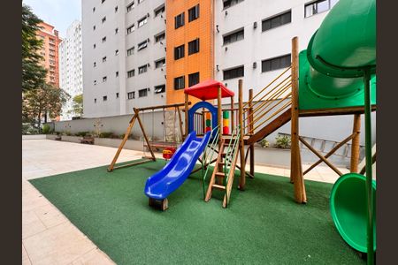 Apartamento à venda com 120m², 3 quartos e 1 vaga Apartamento à venda com 120m², 3 quartos e 1 vagaÁrea comum - Playground
