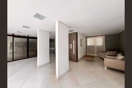 Apartamento à venda com 120m², 3 quartos e 1 vaga Apartamento à venda com 120m², 3 quartos e 1 vagaHall social
