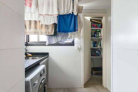 Apartamento à venda com 125m², 2 quartos e 3 vagasLavanderia