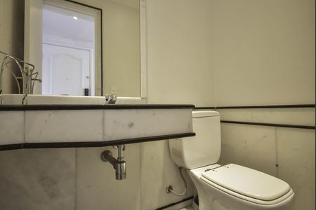 Apartamento à venda com 165m², 4 quartos e 2 vagas Apartamento à venda com 165m², 4 quartos e 2 vagasLavabo