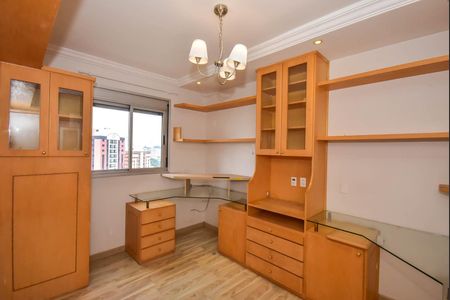 Apartamento à venda com 165m², 4 quartos e 2 vagas Apartamento à venda com 165m², 4 quartos e 2 vagasQuarto