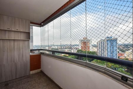 Apartamento à venda com 165m², 4 quartos e 2 vagas Apartamento à venda com 165m², 4 quartos e 2 vagasVaranda