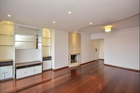 Apartamento à venda com 165m², 4 quartos e 2 vagas Apartamento à venda com 165m², 4 quartos e 2 vagasSala