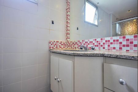 Apartamento à venda com 165m², 4 quartos e 2 vagas Apartamento à venda com 165m², 4 quartos e 2 vagasBanheiro Suíte 1