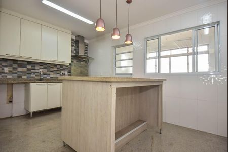 Apartamento à venda com 165m², 4 quartos e 2 vagas Apartamento à venda com 165m², 4 quartos e 2 vagasCozinha
