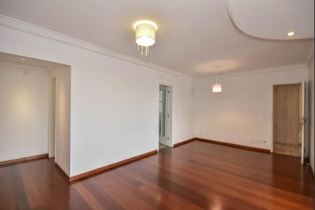 Apartamento à venda com 165m², 4 quartos e 2 vagas Apartamento à venda com 165m², 4 quartos e 2 vagasSala