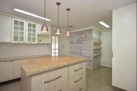 Apartamento à venda com 165m², 4 quartos e 2 vagas Apartamento à venda com 165m², 4 quartos e 2 vagasCozinha