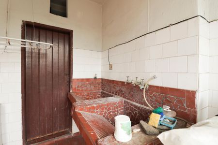 Casa à venda com 400m², 8 quartos e 8 vagas Casa à venda com 400m², 8 quartos e 8 vagasÁrea de Serviço