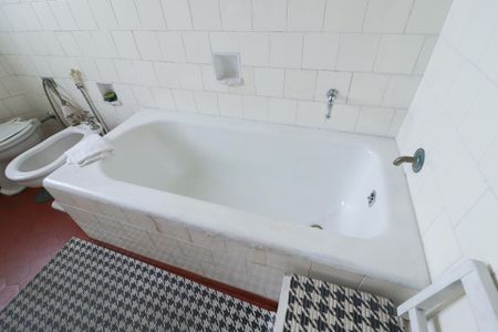 Casa à venda com 400m², 8 quartos e 8 vagas Casa à venda com 400m², 8 quartos e 8 vagasBanheiro Social