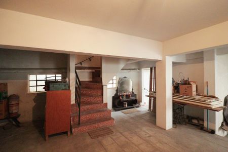 Casa à venda com 400m², 8 quartos e 8 vagas Casa à venda com 400m², 8 quartos e 8 vagasSalão