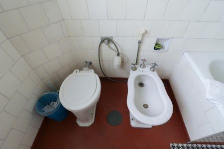 Casa à venda com 400m², 8 quartos e 8 vagas Casa à venda com 400m², 8 quartos e 8 vagasBanheiro Social