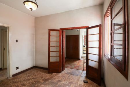 Casa à venda com 400m², 8 quartos e 8 vagas Casa à venda com 400m², 8 quartos e 8 vagasSuíte