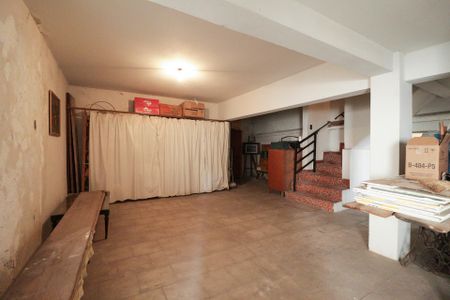 Casa à venda com 400m², 8 quartos e 8 vagas Casa à venda com 400m², 8 quartos e 8 vagasSalão