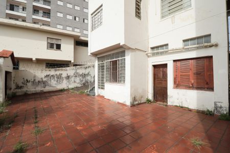 Casa à venda com 400m², 8 quartos e 8 vagas Casa à venda com 400m², 8 quartos e 8 vagasQuintal